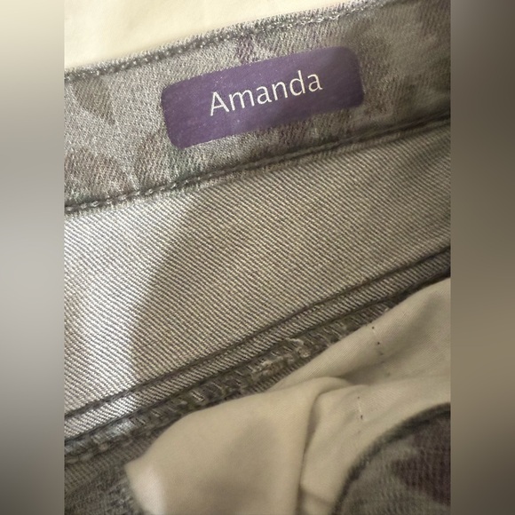 Gloria Vanderbilt grey distressed floral high rise skinny Amanda Denim jeans 14P - Picture 7 of 7